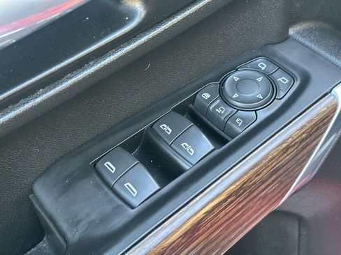 Used 2020 Chevrolet Silverado 3500 High Country image 15