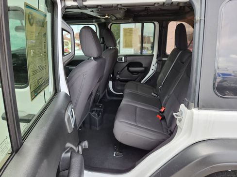 Used 2023 Jeep Wrangler Unlimited Sport AWD/4WD image 28