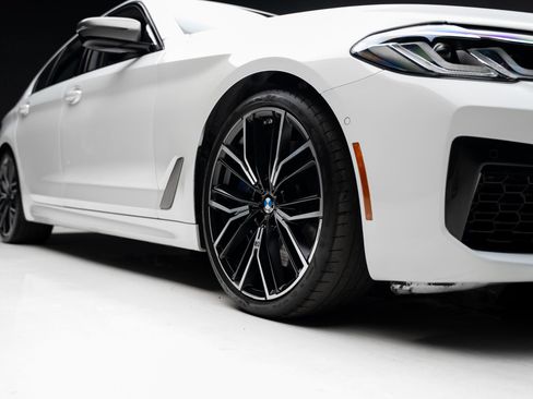 Used 2023 BMW M550i xDrive AWD/4WD image 80