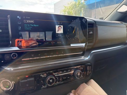 Used 2024 Chevrolet Silverado 3500 High Country w/ High Country Premium Package image 21