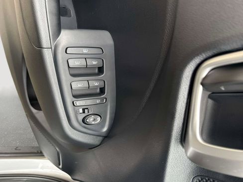 New 2026 Hyundai Venue SE image 18