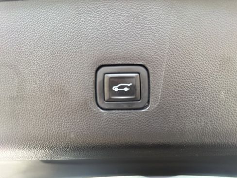 Certified 2020 Chevrolet Traverse LT image 18