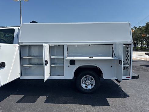 New 2025 Chevrolet Express 3500 w/ Power Convenience Package image 9
