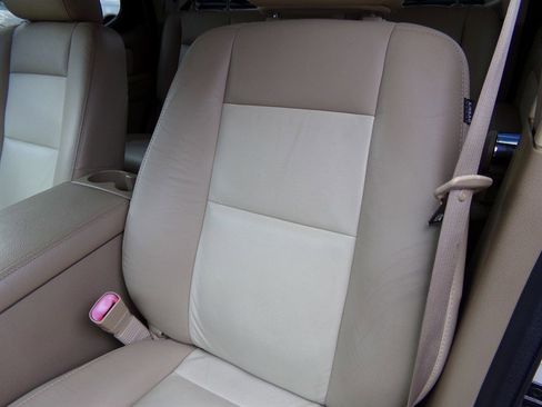 Used 2008 Ford Explorer Sport Trac Limited image 38