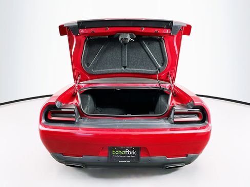 Used 2015 Dodge Challenger SXT Plus w/ Driver Convenience Group image 27