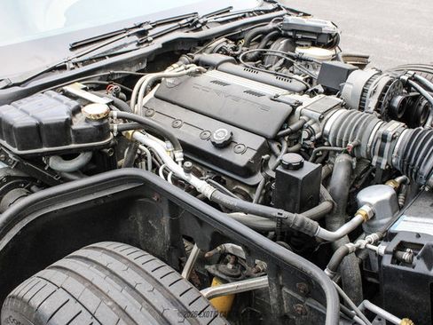 Used 1995 Chevrolet Corvette Convertible RWD image 23