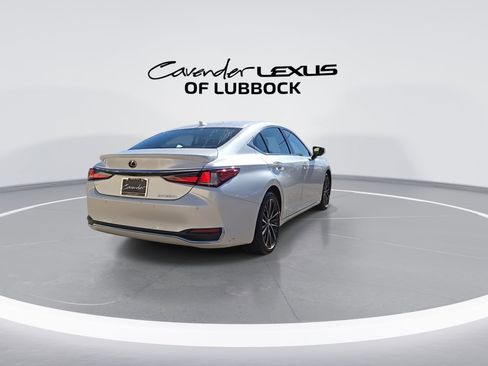 Certified 2025 Lexus ES 300h w/ Premium Package image 8