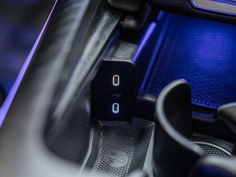 Used 2025 Mercedes-Benz E 350 4MATIC Sedan image 29