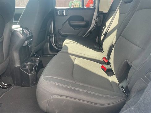 Used 2018 Jeep Wrangler Unlimited Sport S image 5