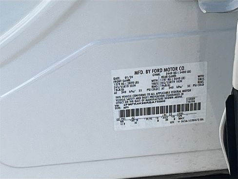 Used 2024 Ford Edge Titanium image 32