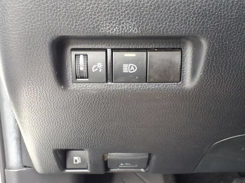 Used 2024 Toyota RAV4 XLE AWD/4WD image 7