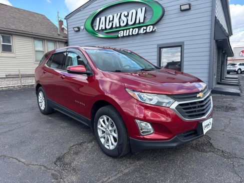 Used 2019 Chevrolet Equinox LT image 2