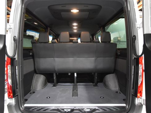 Used 2021 Mercedes-Benz Sprinter 2500 image 48