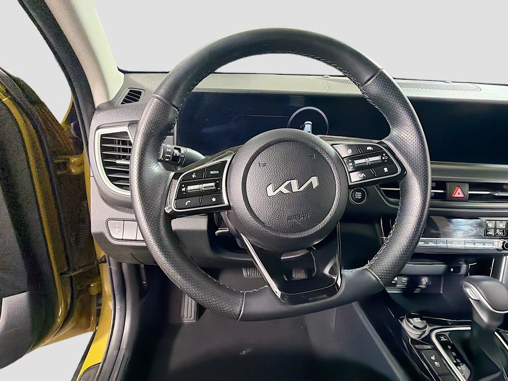 Used 2024 Kia Seltos SX w/ SX Sunroof Package AWD/4WD image 13