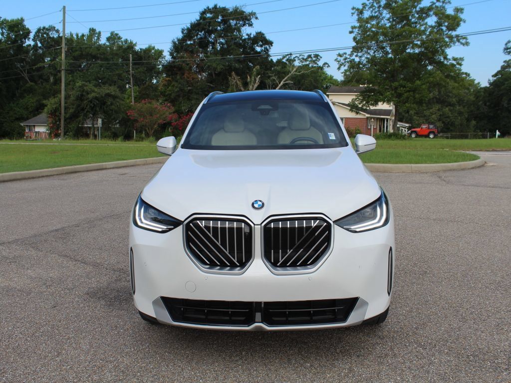 Used 2025 BMW X3 xDrive30i w/ Premium Package AWD/4WD image 5