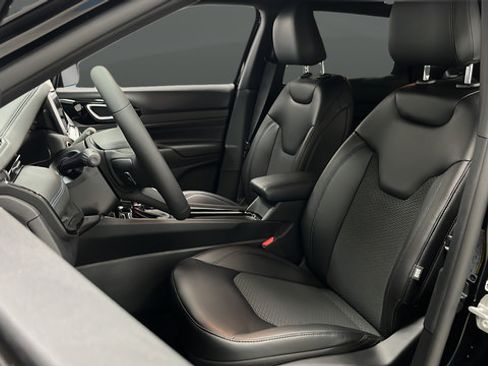 New 2026 Jeep Compass Latitude AWD/4WD image 9