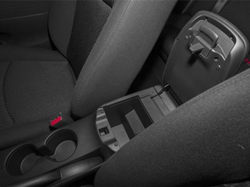 Used 2013 Nissan Sentra SR w/ Driver Pkg image 20