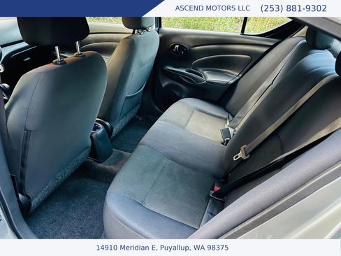 Used 2012 Nissan Versa SV w/ Convenience Pkg image 10