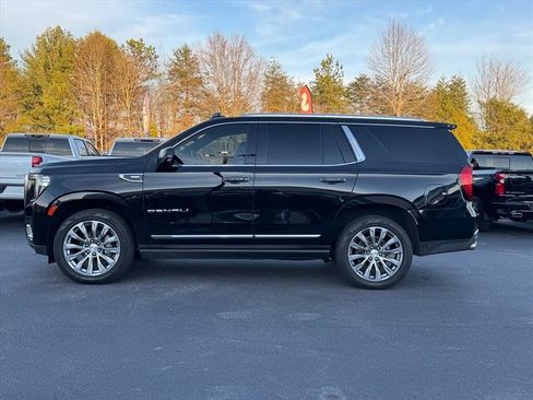 Used 2021 GMC Yukon Denali w/ Denali Premium Package image 6