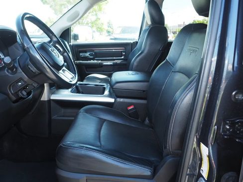 Used 2016 RAM 2500 Laramie AWD/4WD image 14