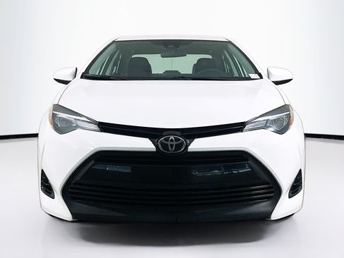 Used 2017 Toyota Corolla LE FWD image 2