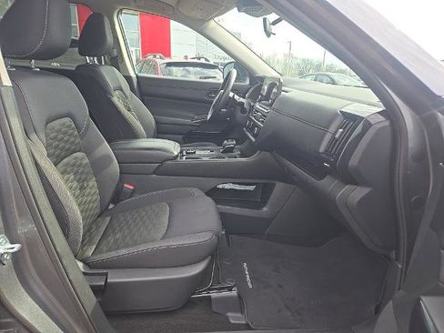 Certified 2024 Nissan Pathfinder S image 22