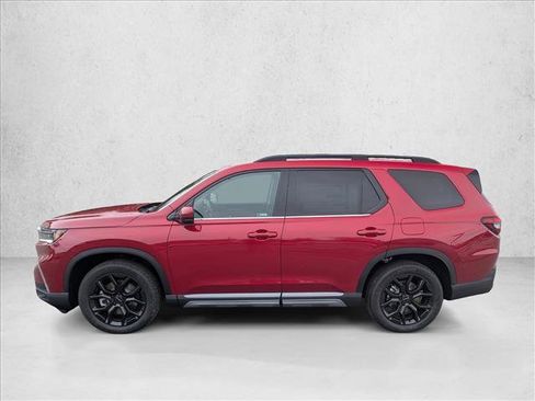New 2025 Honda Pilot Touring image 5