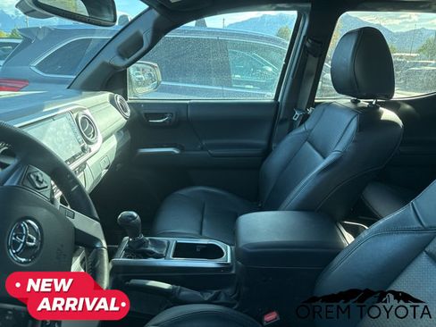 Used 2023 Toyota Tacoma Limited w/ Nightshade Package image 10