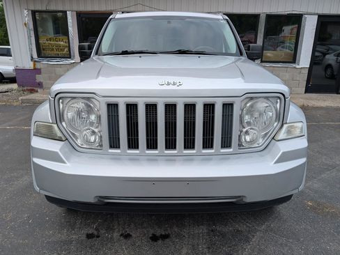 Used 2011 Jeep Liberty Sport w/ Popular Equipment Group AWD/4WD image 2
