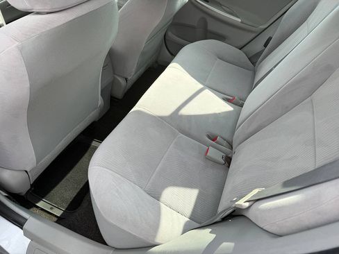 Used 2011 Toyota Corolla LE FWD image 11