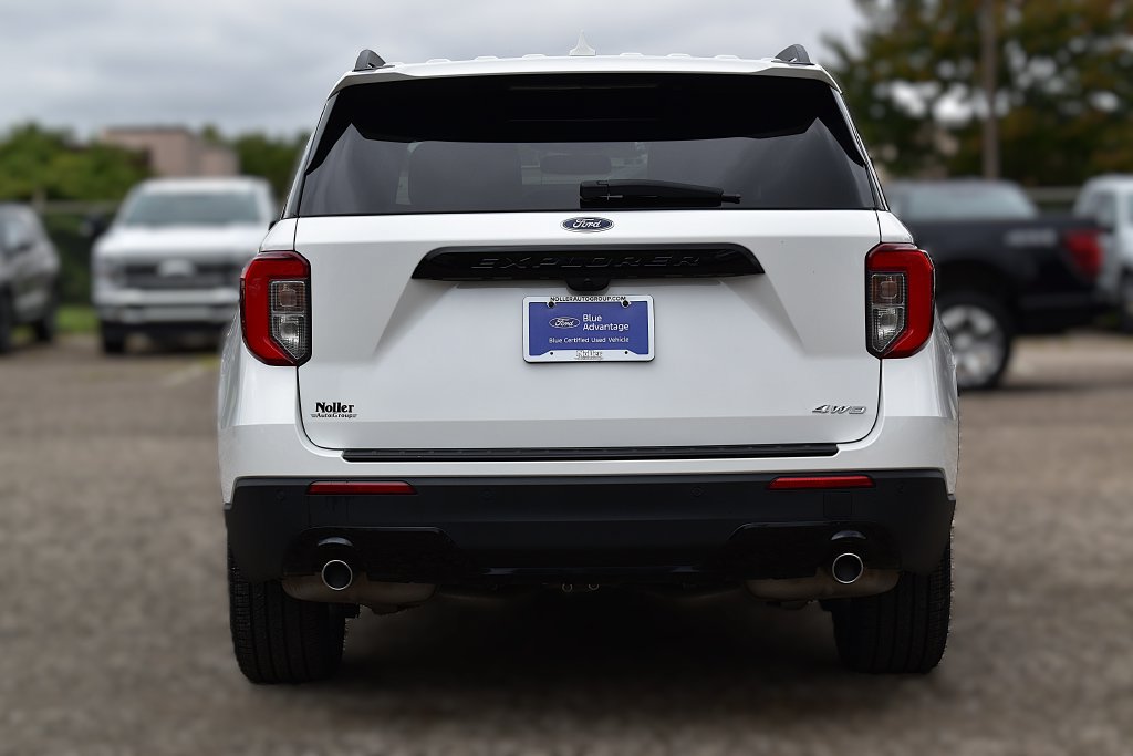 Used 2023 Ford Explorer ST-Line AWD/4WD image 8