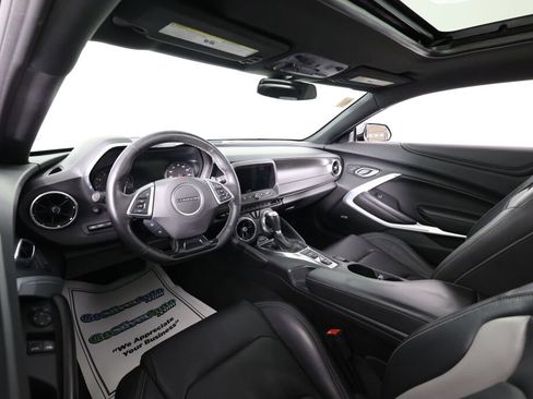 Used 2017 Chevrolet Camaro LT image 10
