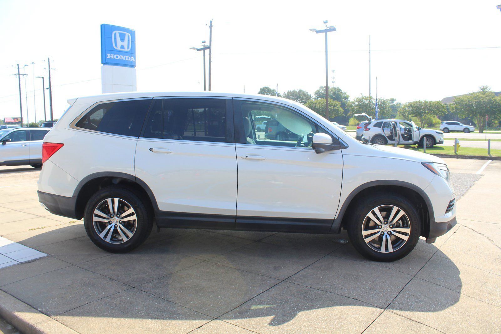 Used 2018 Honda Pilot EX-L image 4