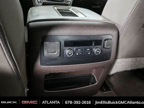 Used 2019 GMC Yukon XL Denali image 20