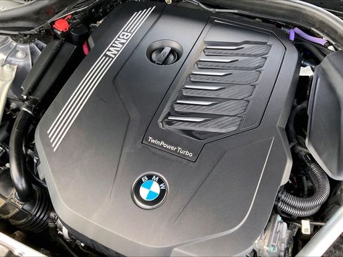 Used 2022 BMW 540i xDrive w/ M Sport Package AWD/4WD image 33
