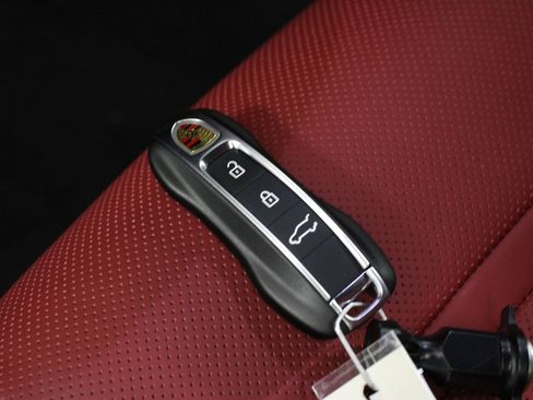 New 2026 Porsche Cayenne Coupe image 23