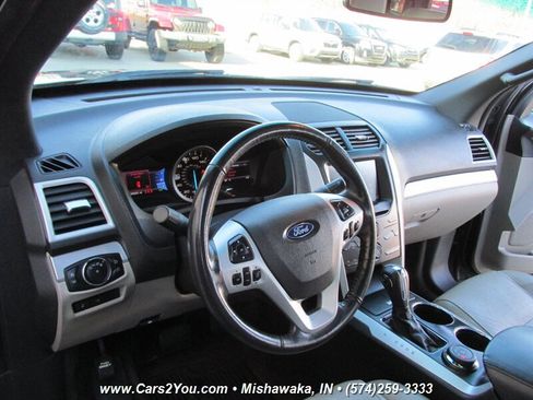 Used 2013 Ford Explorer XLT AWD/4WD image 11