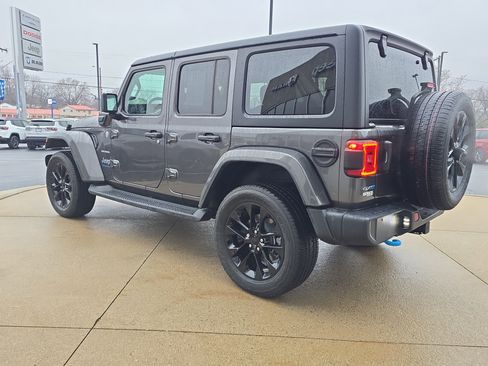 Used 2023 Jeep Wrangler Unlimited Sahara w/ Cold Weather Group image 3