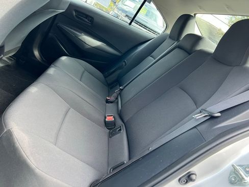 Used 2022 Toyota Corolla LE FWD image 38