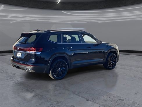 New 2026 Volkswagen Atlas SE image 5