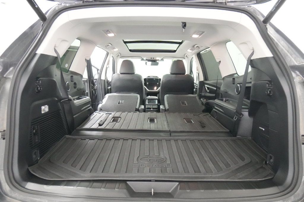 Used 2023 Subaru Ascent Limited w/ Technology Package AWD/4WD image 29