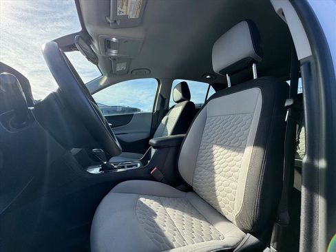 Used 2019 Chevrolet Equinox LS image 12