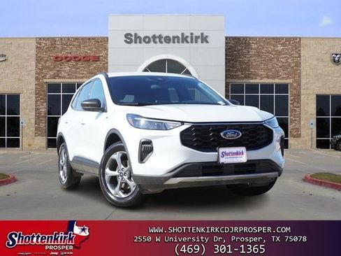 Used 2025 Ford Escape ST-Line AWD/4WD image 1