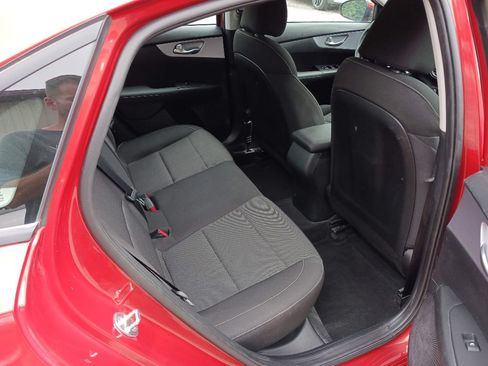 Used 2024 Kia Forte LXS w/ LXS Technology Package FWD image 10