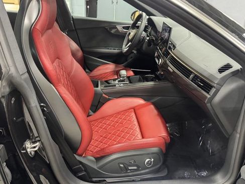 Certified 2025 Audi S5 Premium Plus w/ Premium Plus Package AWD/4WD image 32