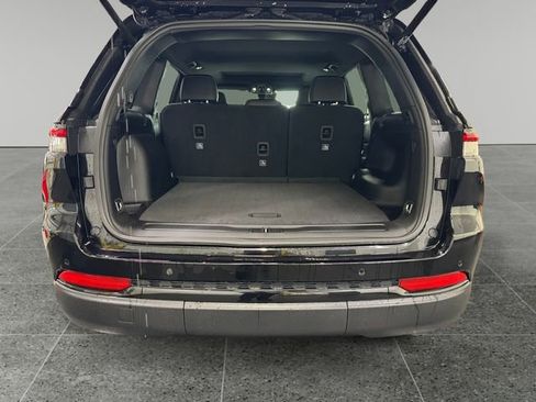 New 2025 Jeep Grand Cherokee Altitude AWD/4WD image 12
