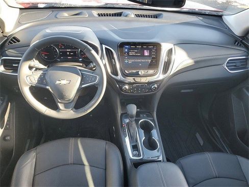Certified 2024 Chevrolet Equinox Premier image 11