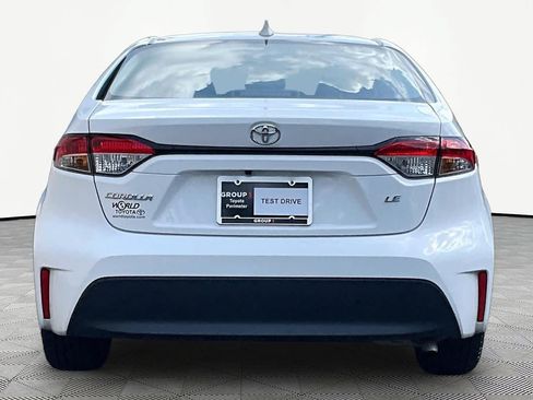 Used 2025 Toyota Corolla LE FWD image 5