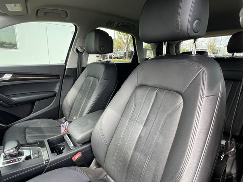 Used 2018 Audi Q5 2.0T Premium w/ Convenience Package image 16