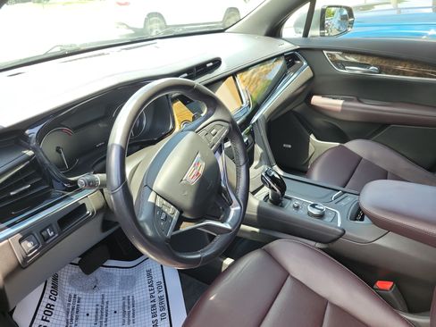Used 2021 Cadillac XT6 Premium Luxury FWD image 14